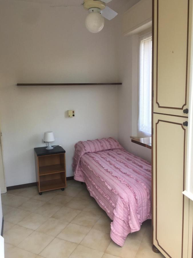 La Casa Di Clara Ombrellone Con 2 Lettini Al Lido San Giuliano Gratis E Parcheggio Privato Gratis Apartment Римини Екстериор снимка