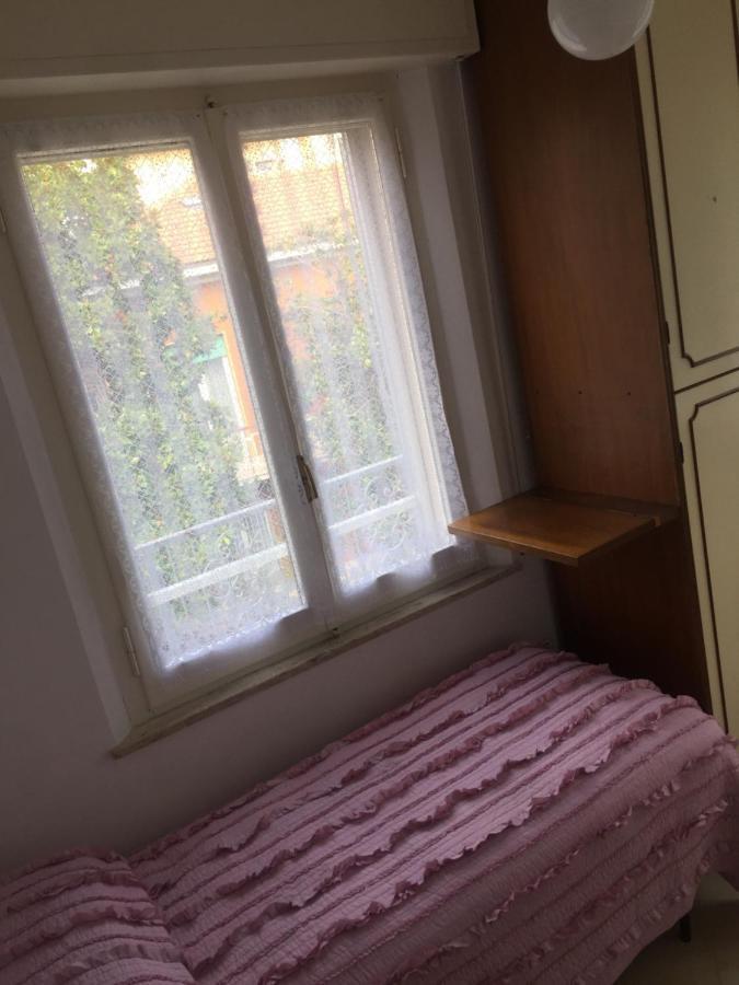 La Casa Di Clara Ombrellone Con 2 Lettini Al Lido San Giuliano Gratis E Parcheggio Privato Gratis Apartment Римини Екстериор снимка